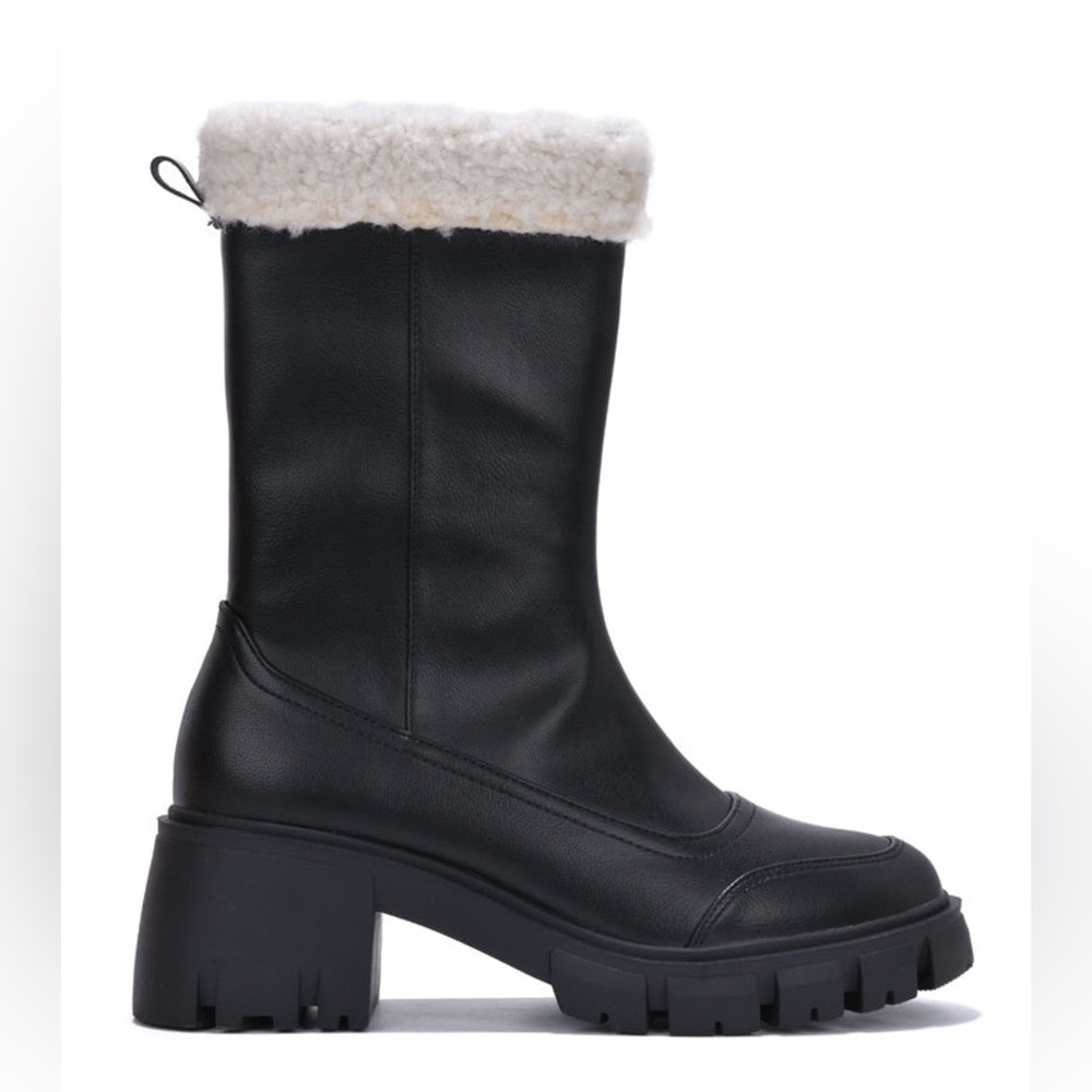 CAPE ROBBIN
WIATT -
Women – Black